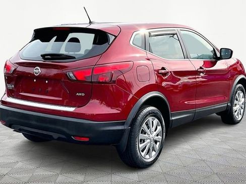 Used 2019 Nissan Rogue Sport S image 5