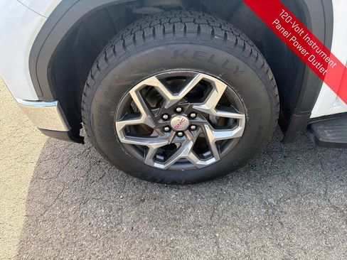 Used 2023 GMC Sierra 1500 SLT w/ SLT Premium Plus Package AWD/4WD image 30