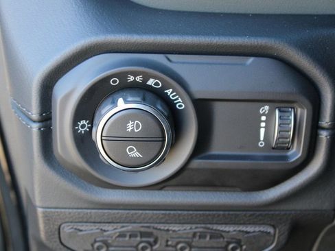 New 2026 Jeep Gladiator Mojave w/ Safety Group image 12