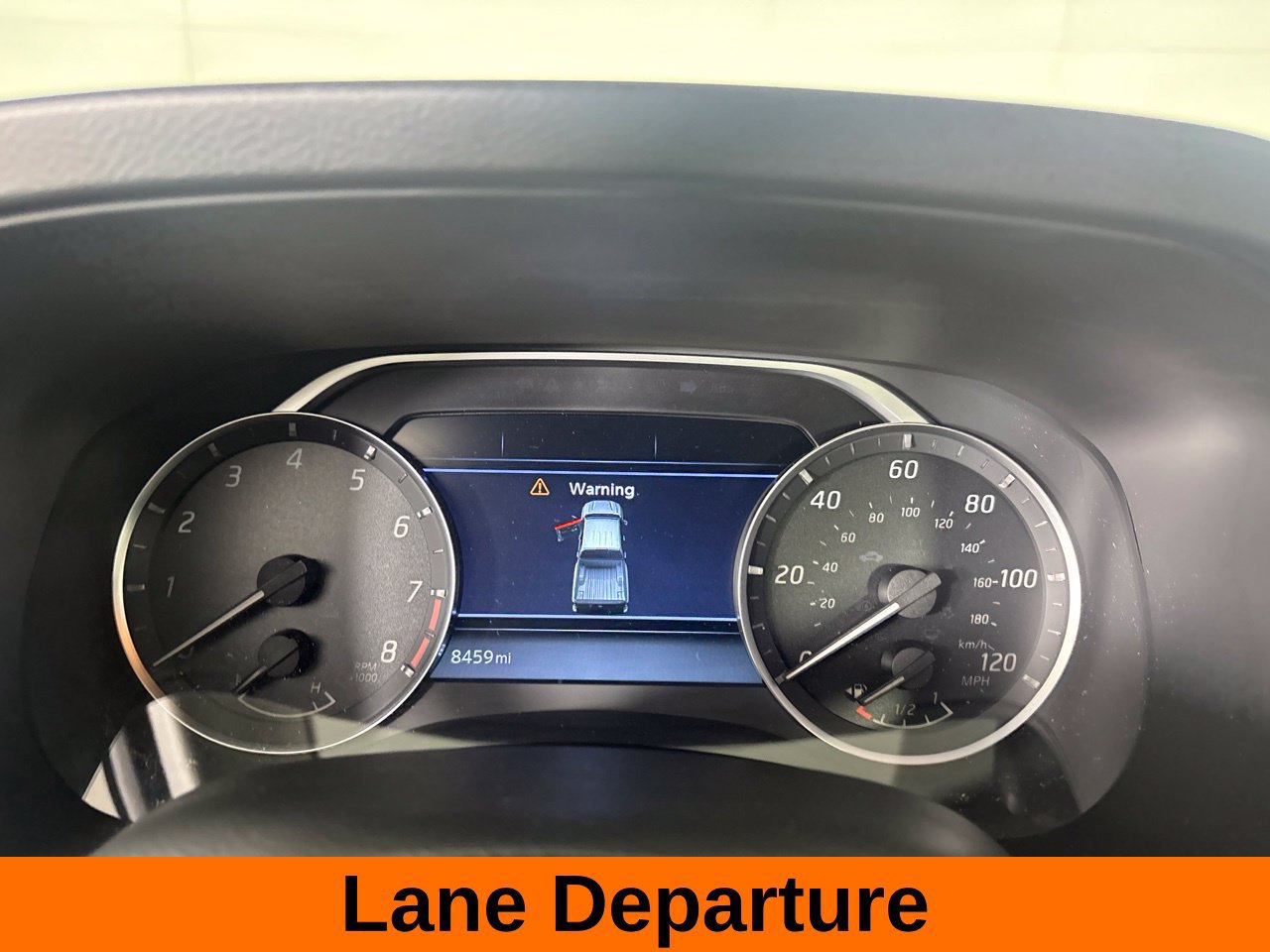 Used 2025 Nissan Frontier SV AWD/4WD image 15