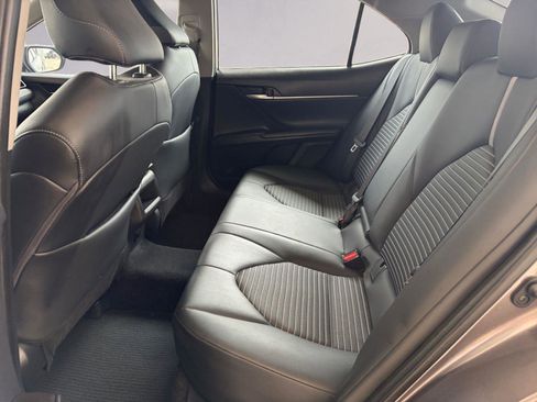 Used 2023 Toyota Camry SE image 13