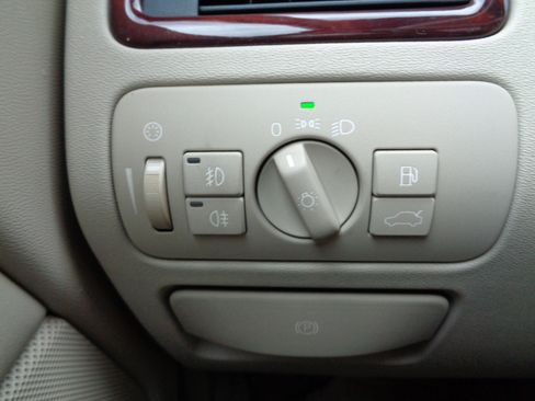 Used 2007 Volvo S80 3.2 image 23