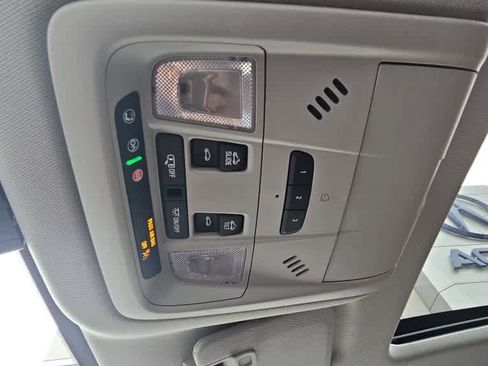 Used 2020 Buick Enclave Avenir w/ Avenir Technology Package image 21