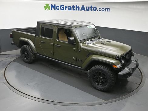 Used 2022 Jeep Gladiator Sport AWD/4WD image 3