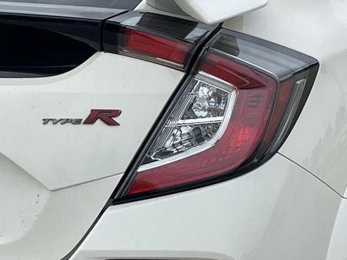 Certified 2018 Honda Civic Type R image 6