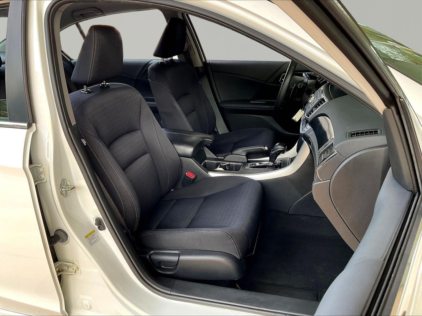 Used 2015 Honda Accord Sport image 28