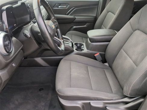Used 2024 Chevrolet Colorado LT image 18