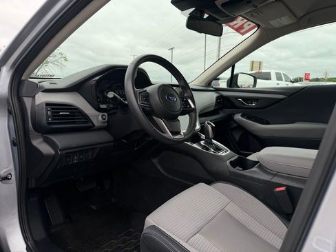 Used 2025 Subaru Outback Premium AWD/4WD image 10