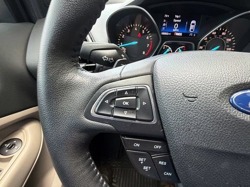 Used 2017 Ford Escape Titanium FWD image 24
