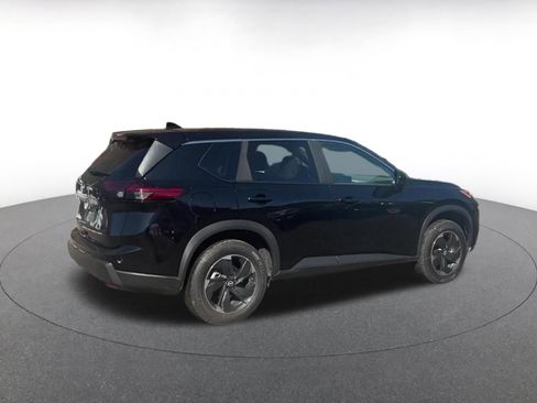 Used 2025 Nissan Rogue SV FWD image 15