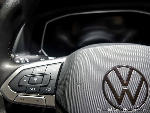 Used 2024 Volkswagen Jetta Sport image 18