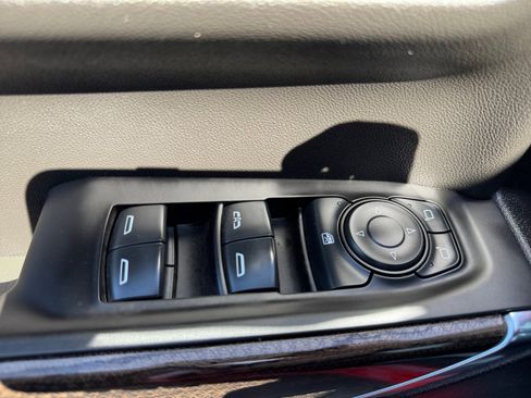 Used 2021 Chevrolet Silverado 1500 LT image 13