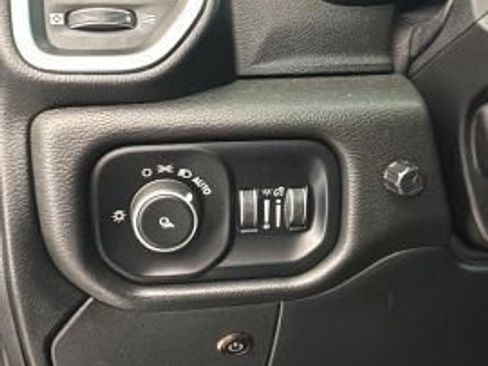 Used 2019 RAM 3500 Big Horn AWD/4WD image 11