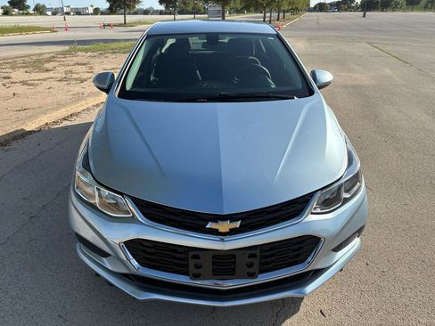 Used 2017 Chevrolet Cruze LS FWD image 35