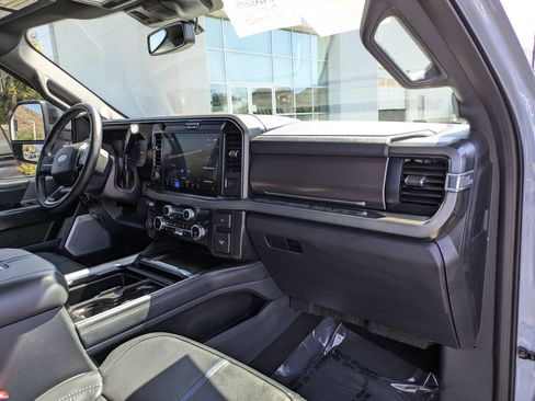 Used 2026 Ford F450 Platinum w/ FX4 Off-Road Package AWD/4WD image 33