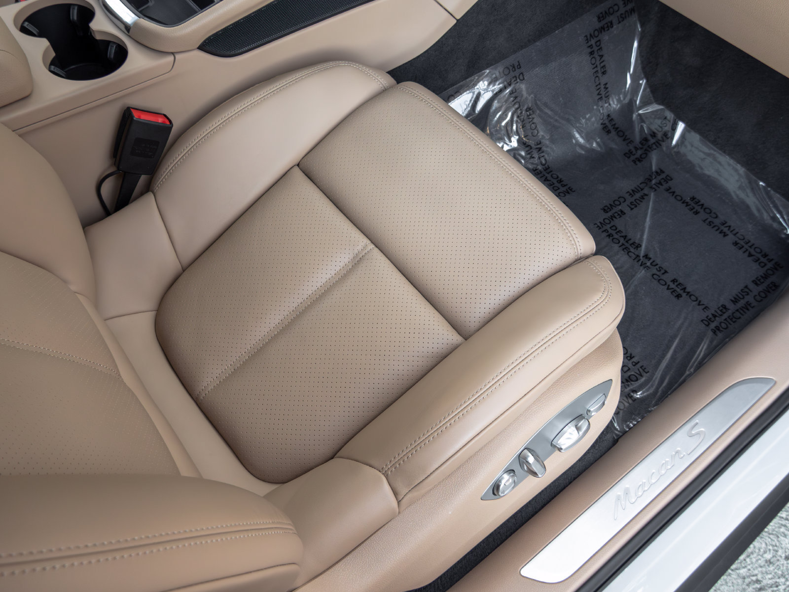 Certified 2023 Porsche Macan S AWD/4WD image 53