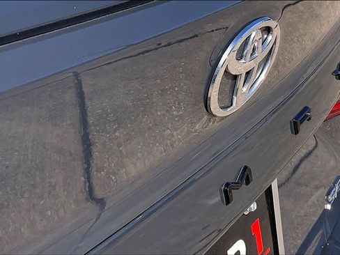 Used 2025 Toyota Camry SE image 27