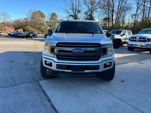 Used 2018 Ford F150 XLT w/ Equipment Group 302A Luxury image 4