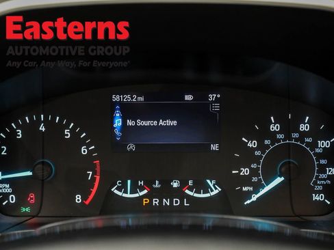 Used 2022 Ford Escape SE w/ Cold Weather Package image 18