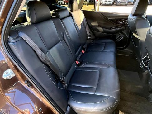 Used 2022 Subaru Outback Limited image 19
