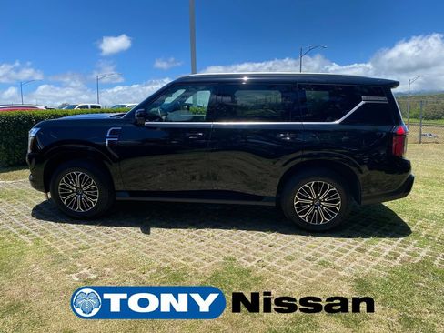 Used 2025 Nissan Armada SL w/ Captain's Chari Seat Package RWD image 22