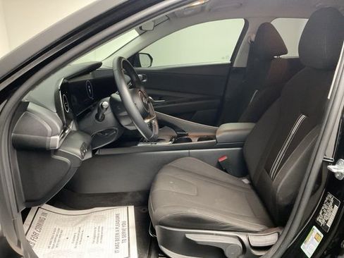 Used 2023 Hyundai Elantra SEL w/ Convenience Package FWD image 14