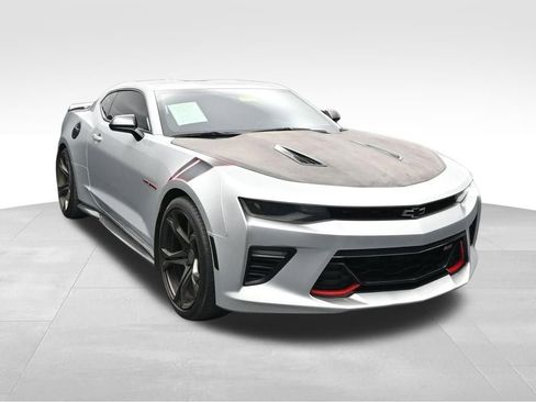 Used 2018 Chevrolet Camaro SS w/ Redline Edition RWD image 7