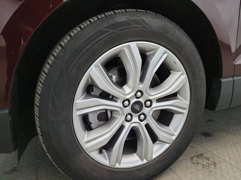 Used 2024 Ford Edge Titanium image 31