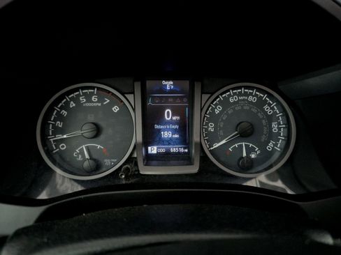 Used 2016 Toyota Tacoma TRD Sport w/ Towing Package image 15