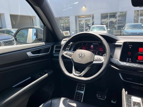 Used 2024 Volkswagen Atlas Cross Sport SEL R-Line AWD/4WD image 19