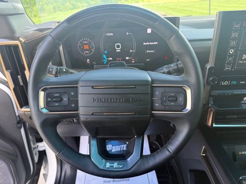 Used 2025 GMC Hummer EV 3X AWD/4WD image 31
