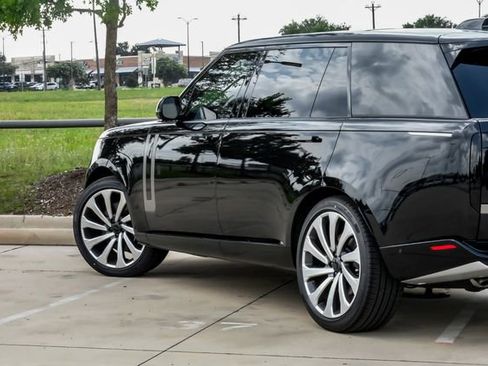 New 2026 Land Rover Range Rover Long Wheelbase Autobiography AWD/4WD image 15