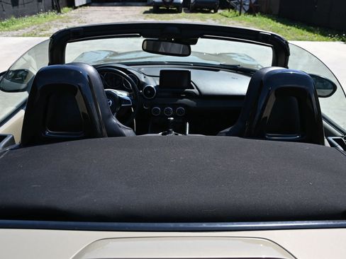 Used 2023 MAZDA MX-5 Miata Grand Touring image 10