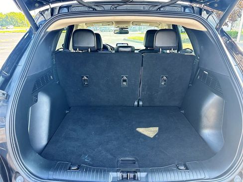 Used 2020 Ford Escape Titanium image 27