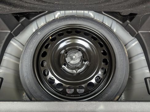 Used 2022 Chevrolet Equinox RS image 35