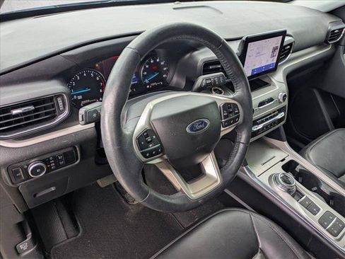 Used 2023 Ford Explorer XLT w/ Equipment Group 202A RWD image 10