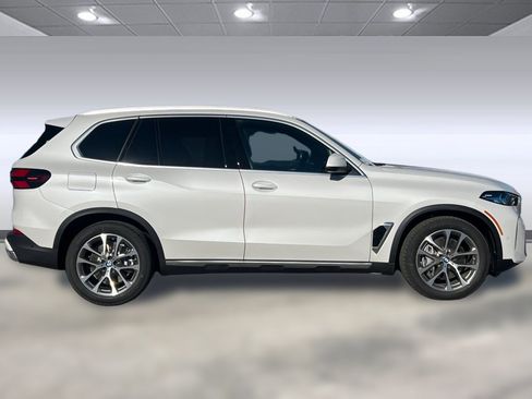 New 2026 BMW X5 xDrive50e AWD/4WD image 7