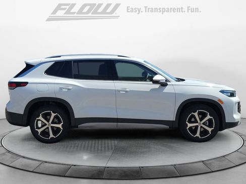 New 2026 Volkswagen Tiguan SE FWD image 8