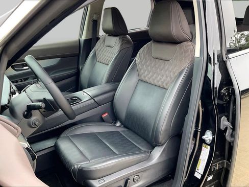Used 2025 Nissan Murano Platinum w/ Cargo Package AWD/4WD image 7