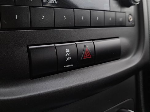 Used 2012 Dodge Avenger SXT image 27