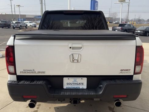 Certified 2023 Honda Ridgeline Sport image 4