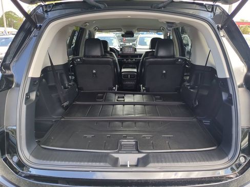 Used 2025 Honda Pilot EX-L image 9