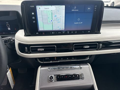 New 2026 Lincoln Aviator 2WD image 21