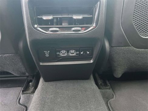 Certified 2023 Jeep Grand Cherokee Limited image 16