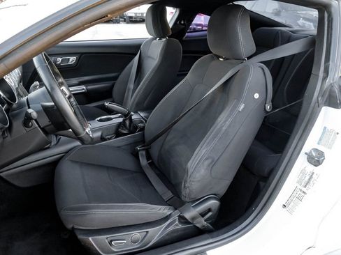 Used 2017 Ford Mustang GT w/ GT Performance Package image 33