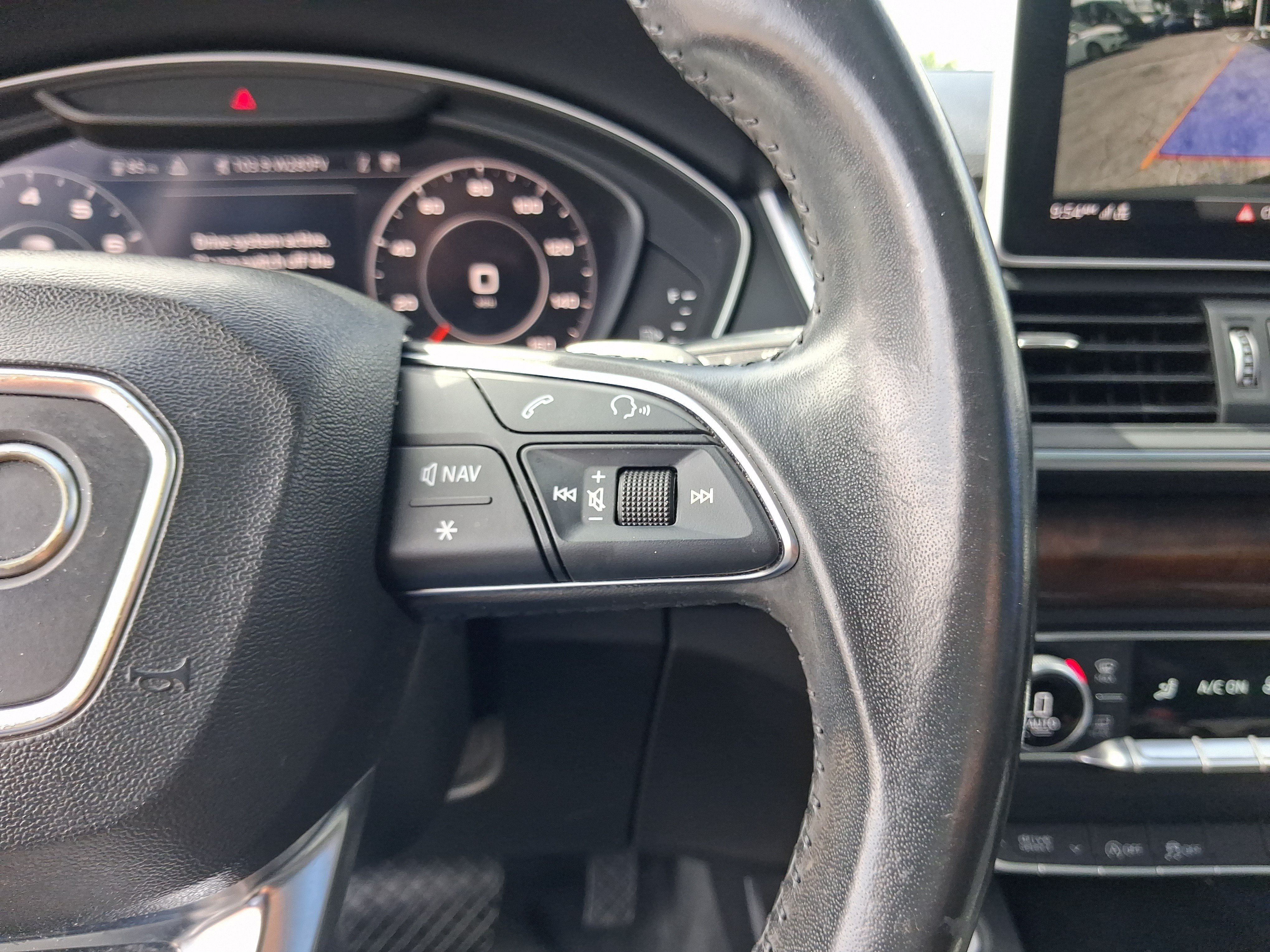 Used 2019 Audi Q5 2.0T Premium Plus w/ Premium Plus Package AWD/4WD image 17