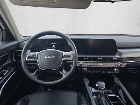 Used 2025 Kia Telluride S image 18