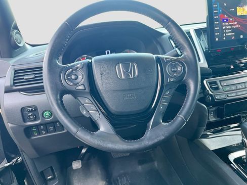 Used 2017 Honda Ridgeline Black Edition image 11