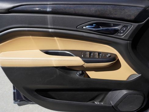 Used 2015 Cadillac SRX Luxury w/ Driver Awareness Package image 20