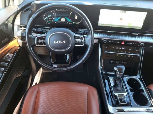 Used 2022 Kia Carnival SX Prestige FWD image 25